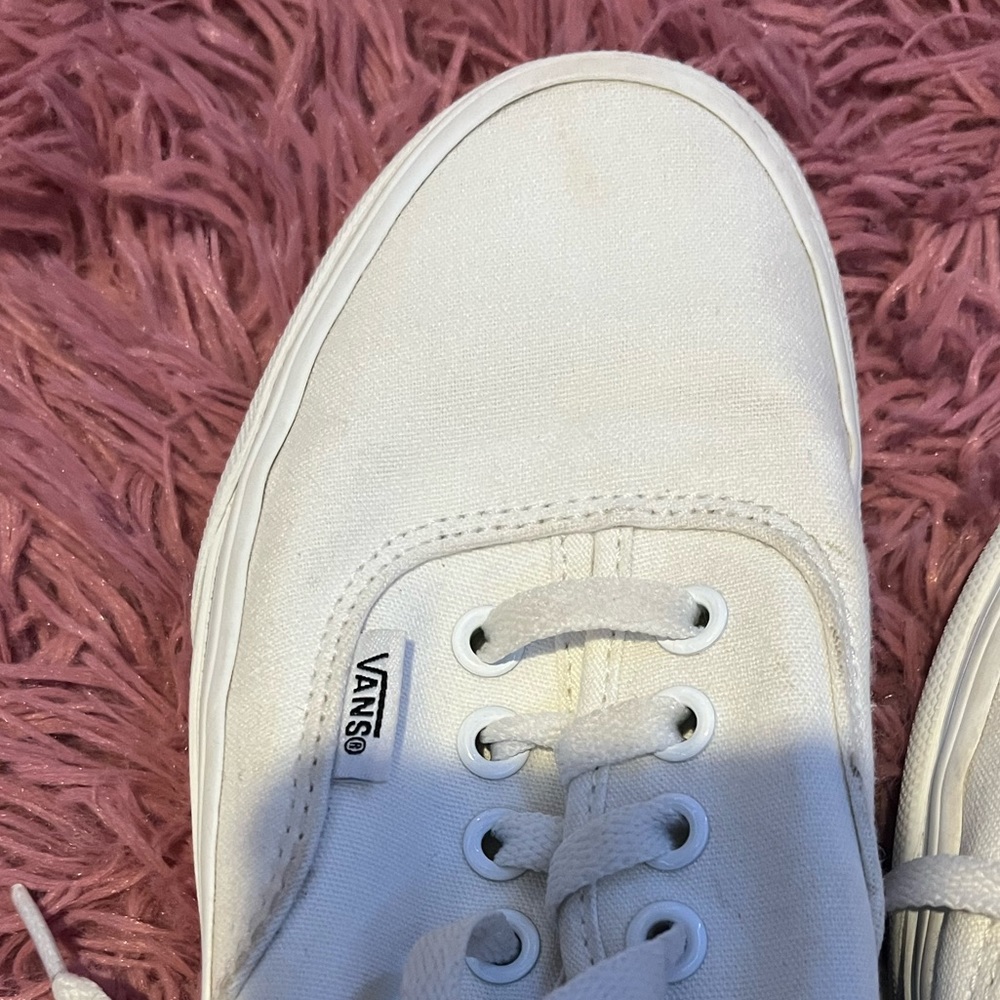 white lace up vans - Picture 5 of 7
